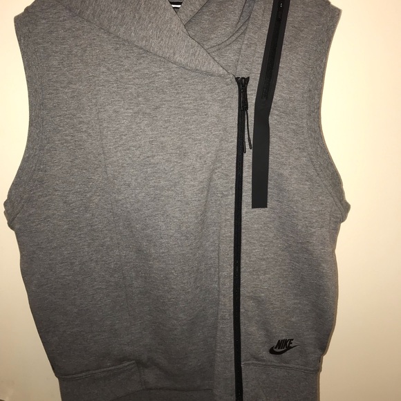 nike hooded vest